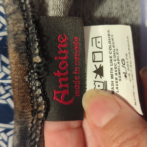 Elegant Multicolor V-Neck Women's Top - Picture 5 of 6